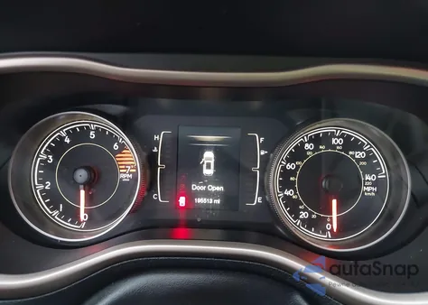 2016 Jeep Cherokee Latitude из США, поврежденный, VIN 1C4PJMCB5GW236196